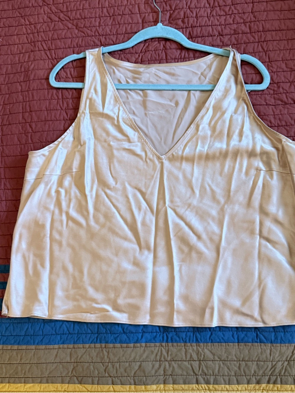 Source Unknown Cream V-Neck Women's Tank Top